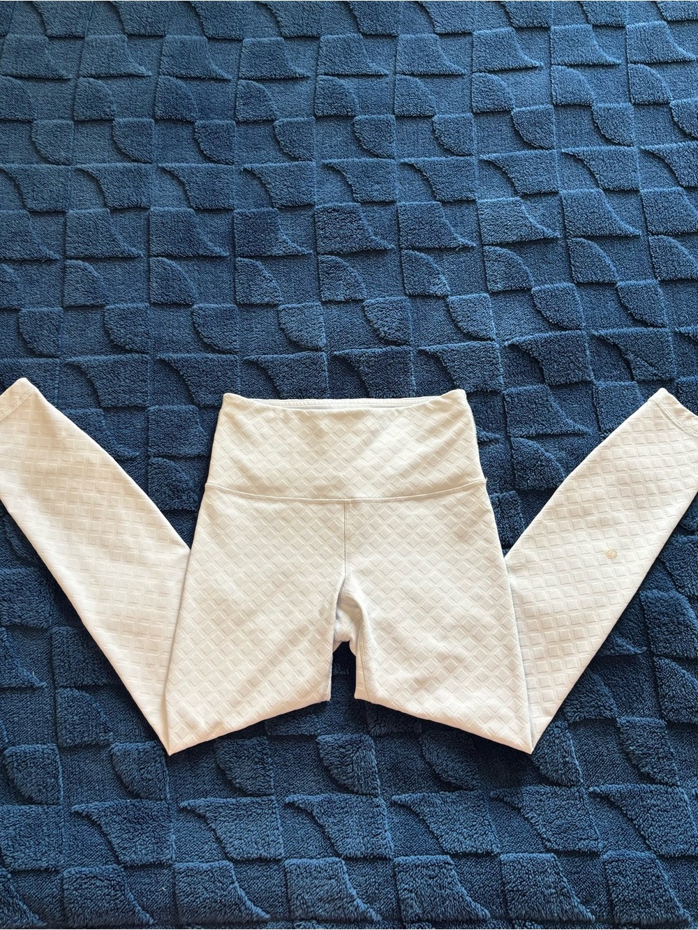 Lululemon Women Blue 3D Jacquard Diamond Train High Rise Leggings 25”